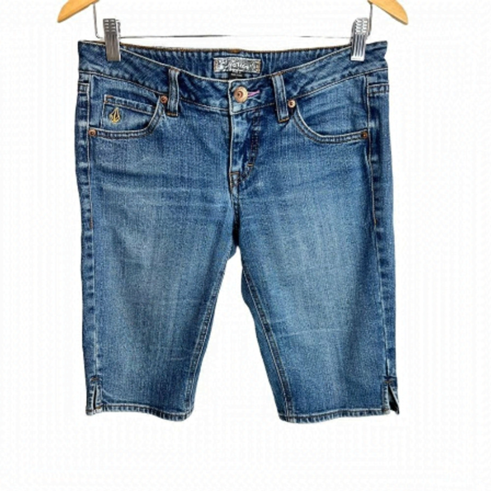 Volcom Bermuda Denim Jean Shorts  Size 7